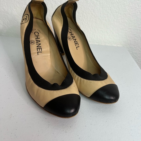 Chanel Classic Nude Ballet Pumps - Picture 10 of 10